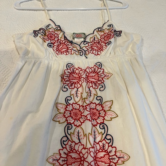 Embroidered white summer dress - Picture 1 of 2